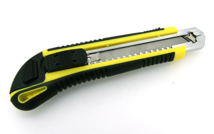 EuroLan nůž kovový vysouvací s aretací (4ks náhradních)