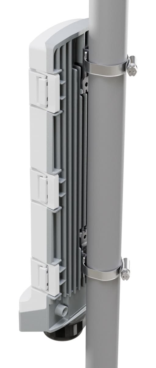 MikroTik GPERx6 CSS606-1G-2Gi-3S+OUT