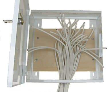 Napájecí distributor: G-8