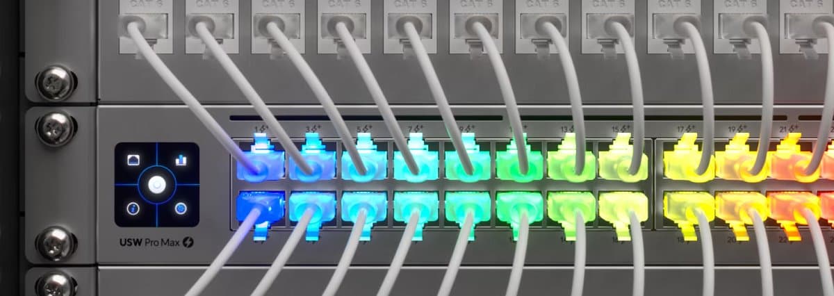 Ubiquiti UniFi Etherlighting Patch kabel 12m, bílý