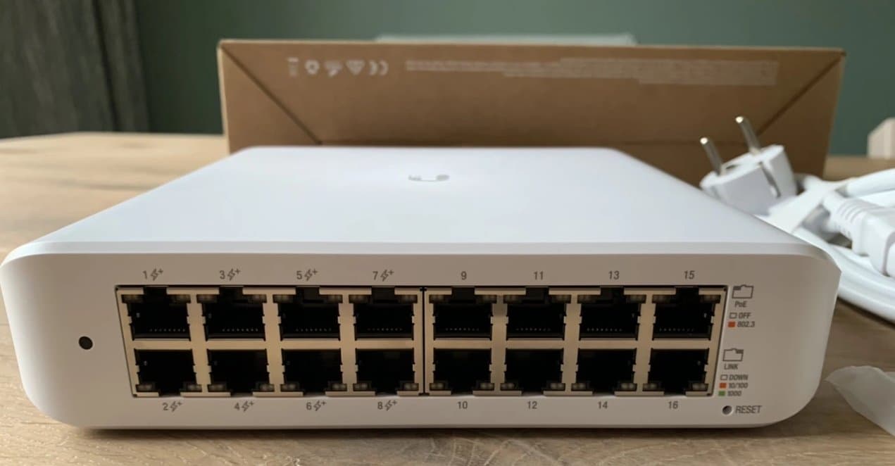 Ubiquiti UniFi Switch USW-Lite-16-PoE