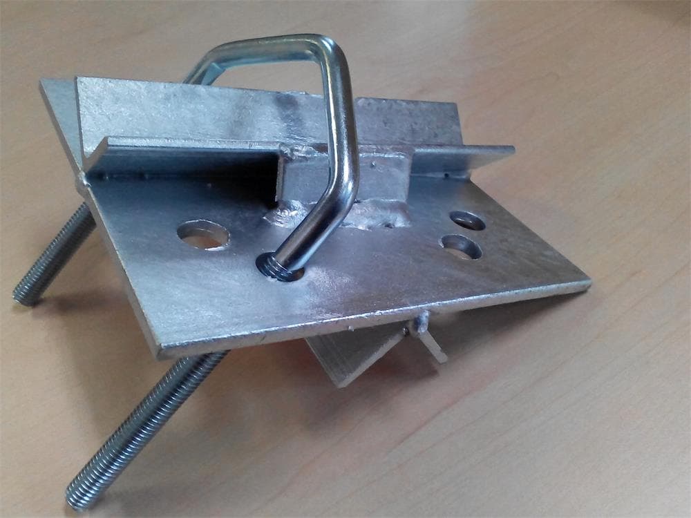 Stožárová spojka křížová 2x vinkl + 4x třmen s roztečí 100mm